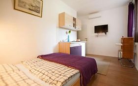 Studio Apartment Centar 2
